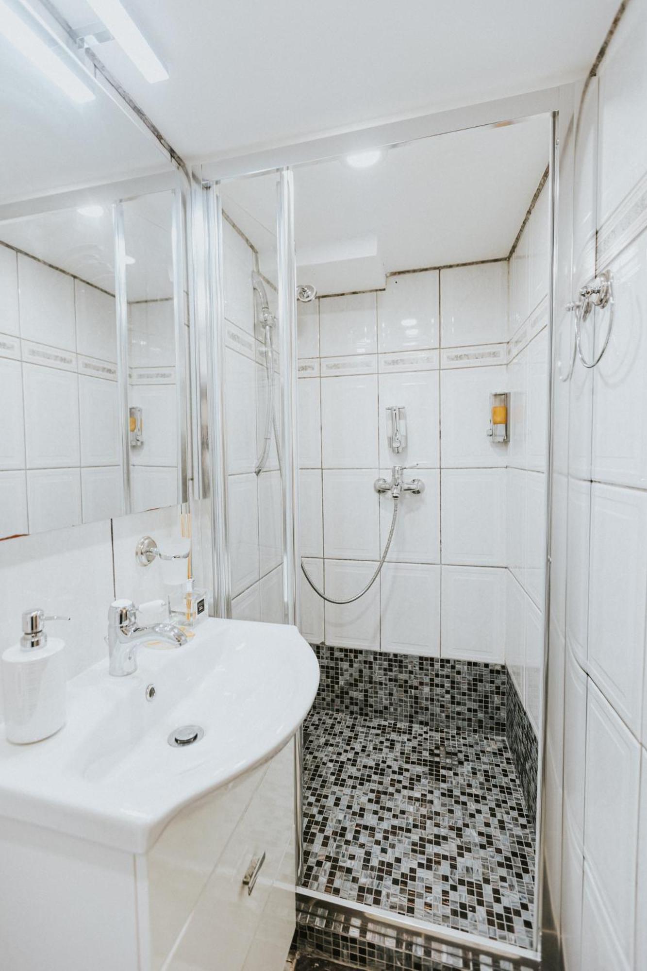 Republicii Rustic Apartament In Brasov City Center Dış mekan fotoğraf
